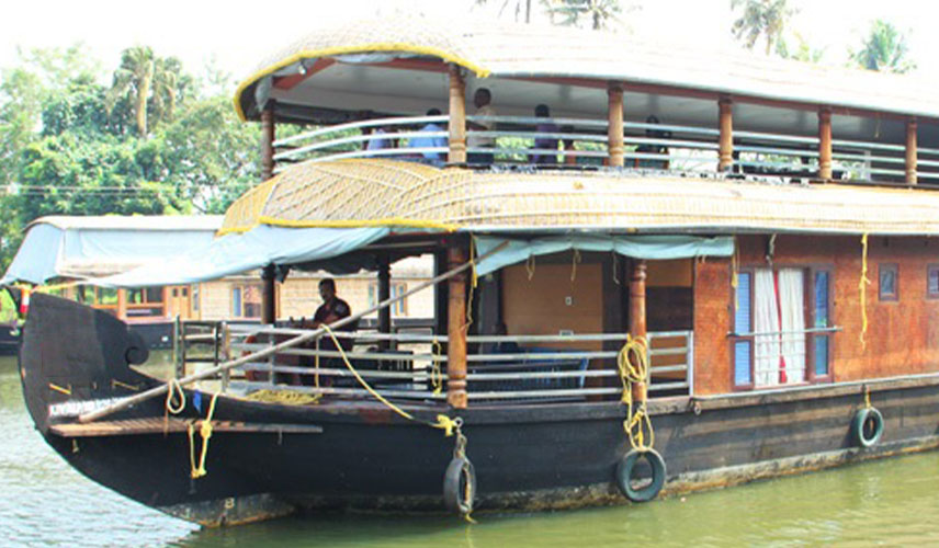 Premium Houseboats