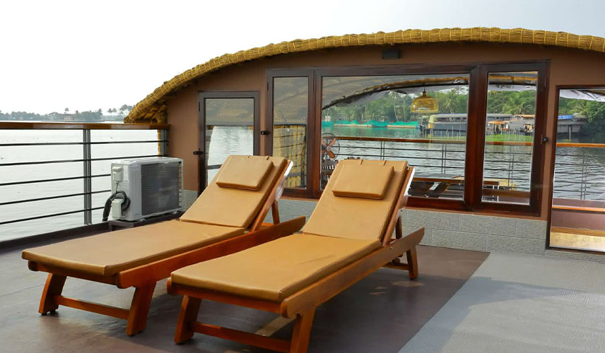 luxury Houseboats