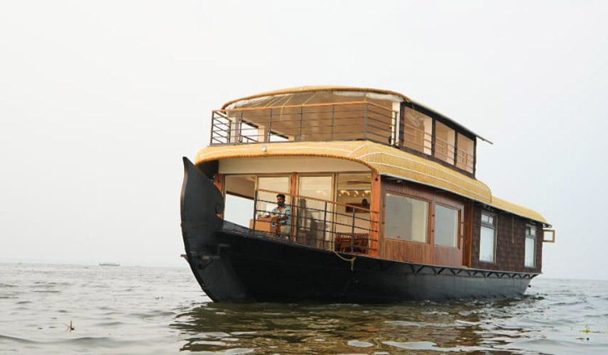 luxury Houseboats
