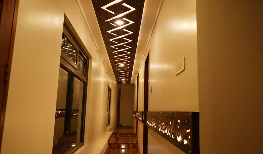 luxury Houseboats