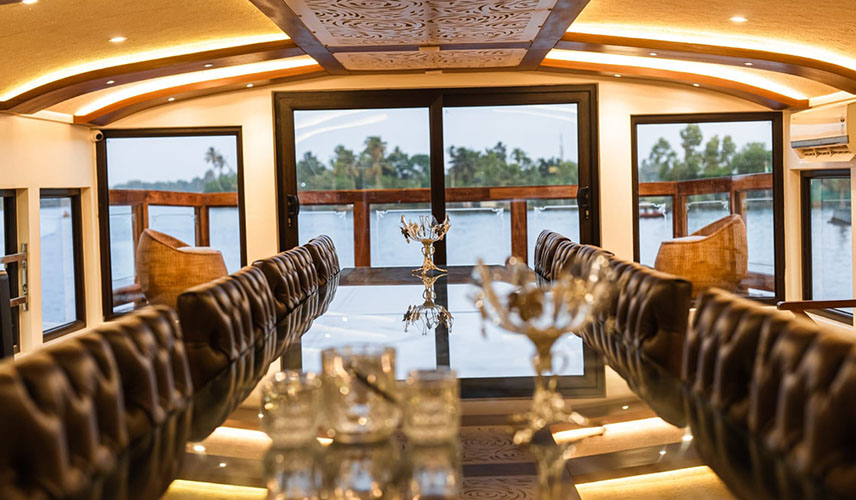 luxury Houseboats