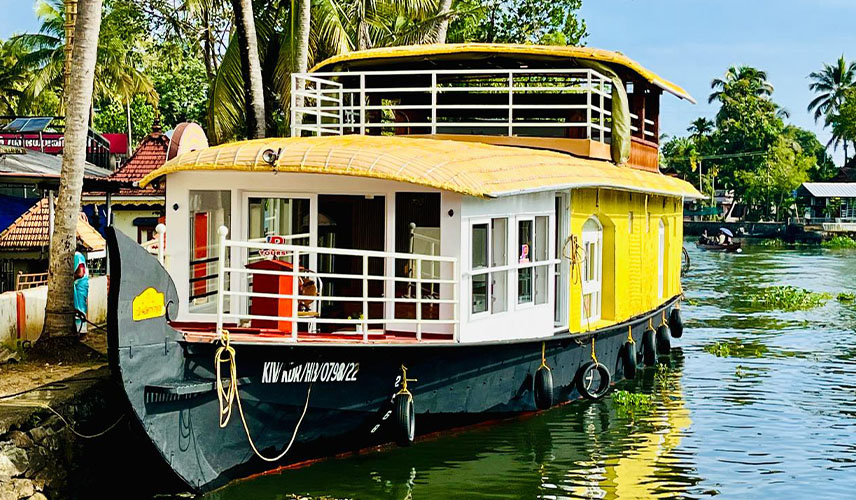 Premium Houseboats