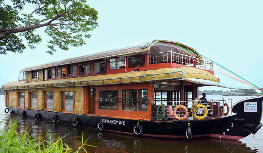 Premium Houseboats