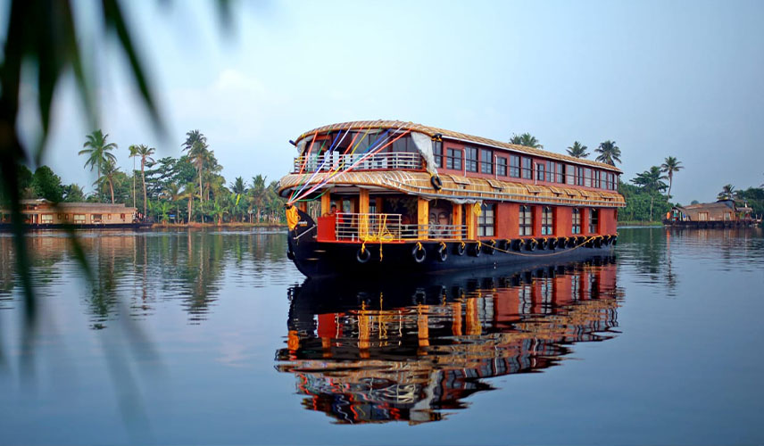 premium Houseboats
